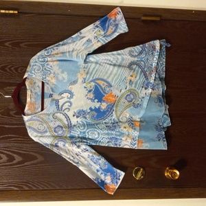 Jess and Jane 3/4 sleeve multimedia high low hem shirt. Beachy, festival, boho.